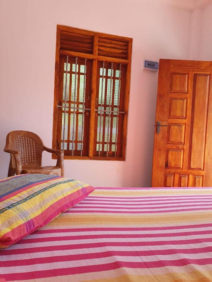 Chandi Gaya Beach Guesthouse Tangalle Kültér fotó